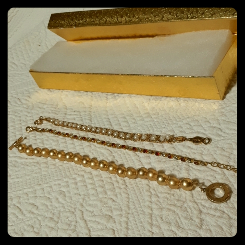 Set of 3 Gold bracelets